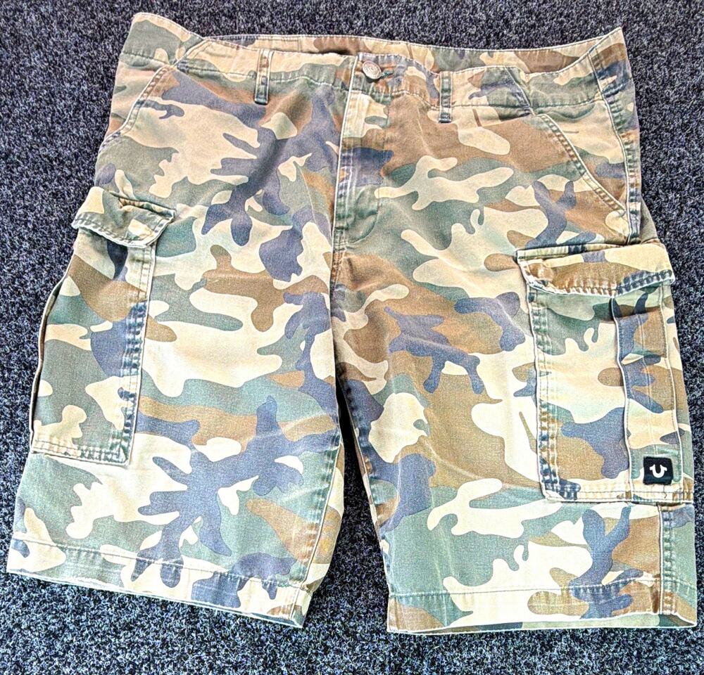 True Religion Men's Camo Cargo Shorts Flat Front Canvas Cotton Pockets Button